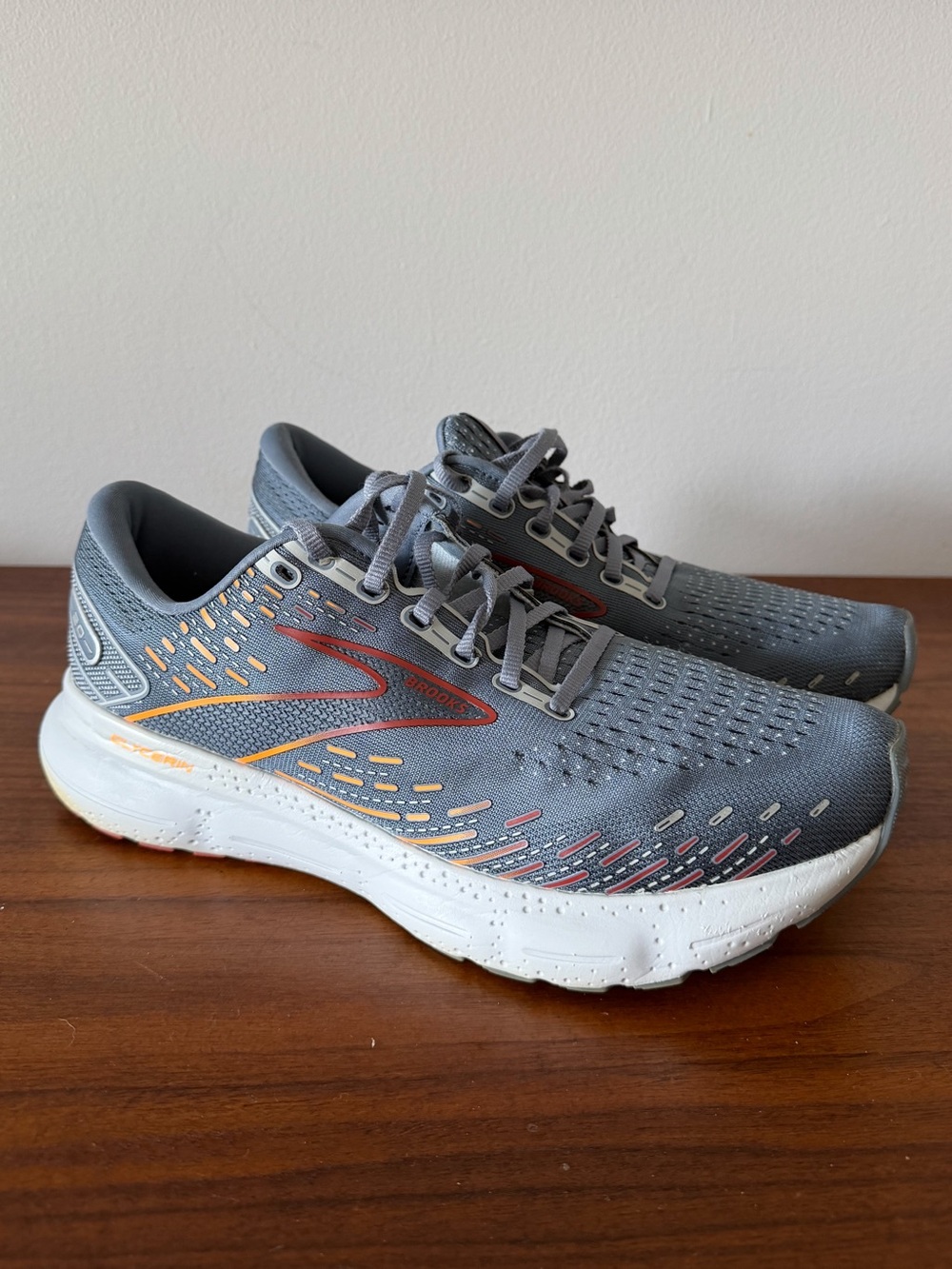 Brooks Men's 10 Glycerin 20 Running Shoes Gray Orange Cushioned Athletic Sneaker